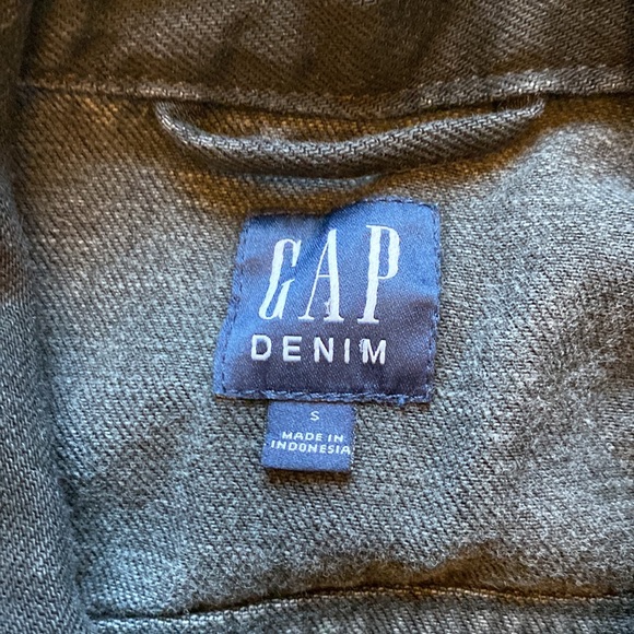 Gap black jean jacket - Picture 2 of 4